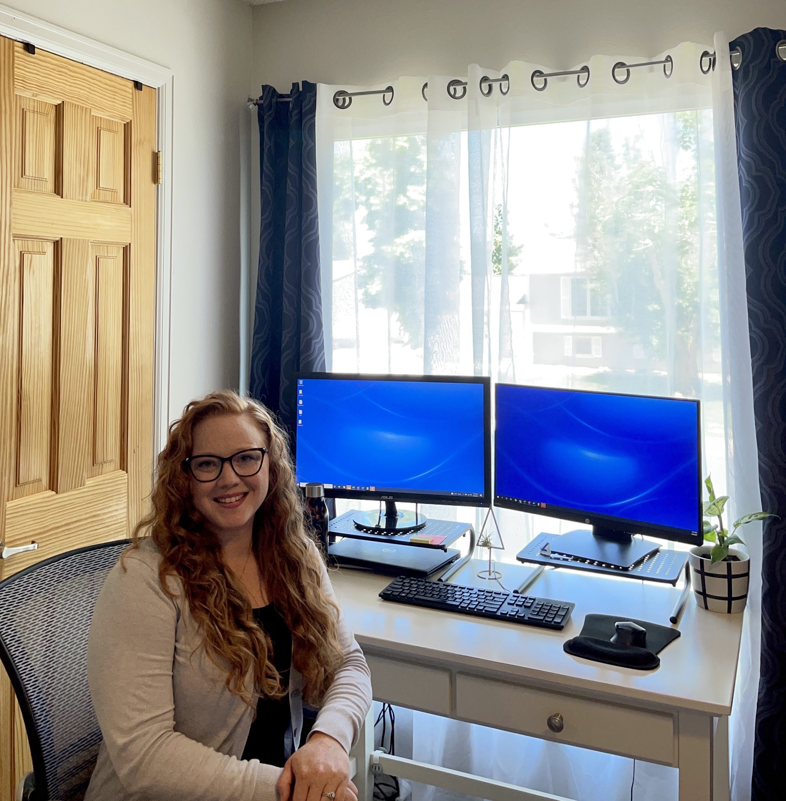 L3 Project Manager, Lindsay Testai, in her home office.